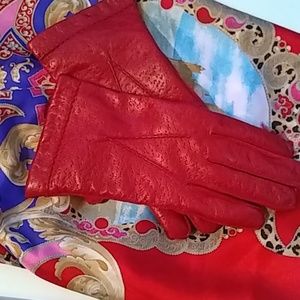 Pompei Italian red perforated leather gloves  NWOT